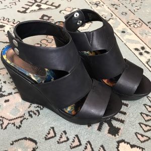 Madden girl platform